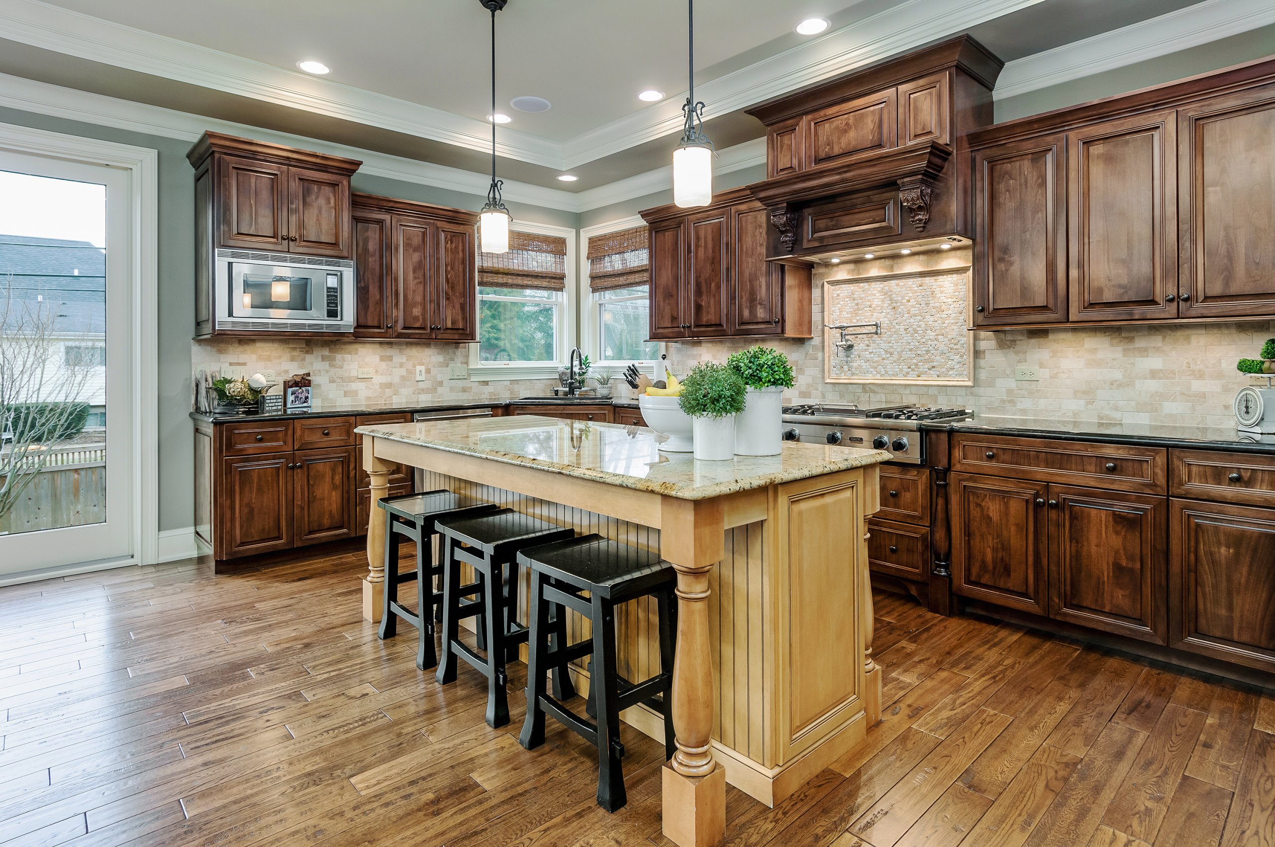 Kitchens and Bathrooms - Larry Fields Photography