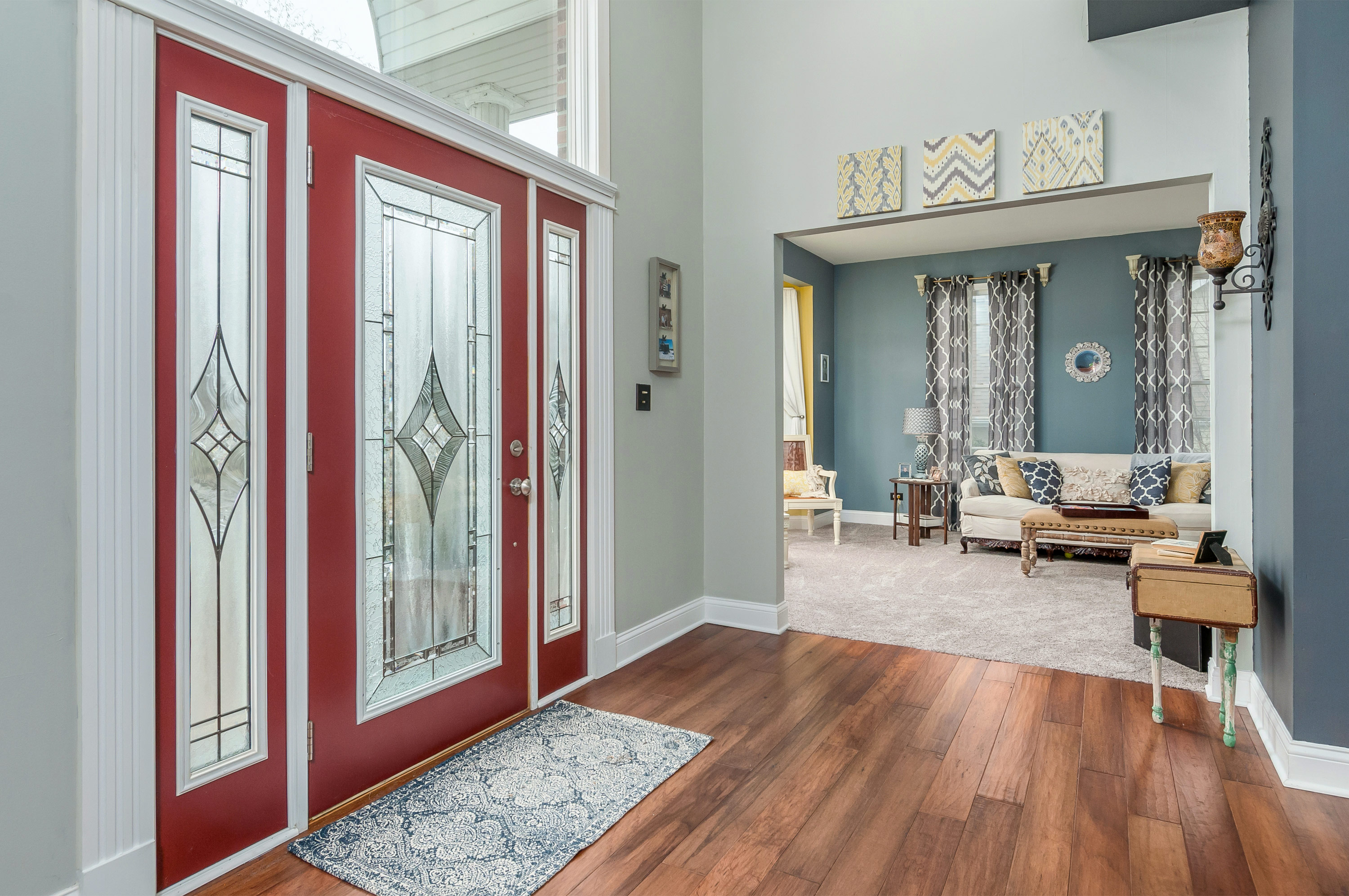 Foyer at 1502 Wright Dr., Sandwich, IL.